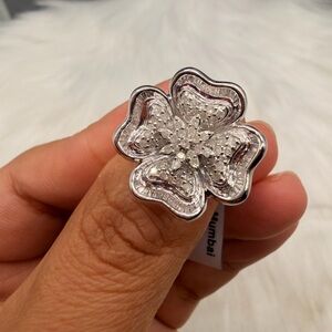 Elegant Silver Floral Statement Ring - Sparkling Crystal Flower